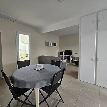 Holiday home Maison * 2/4 Pers* Sur Jard-sur-Mer